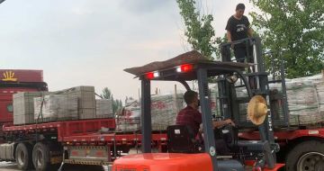 无锡 黄金麻冰裂纹，地铺石装车