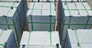 无锡 芝麻白花岗岩5公分地铺石 花岗岩厂家工厂装车日常