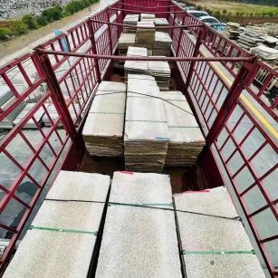 无锡 黄金麻花岗岩荔枝面，光面毛板装车完成