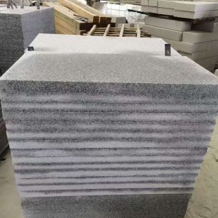 无锡 芝麻白5公分火烧地铺成品，900*400，规格可定制