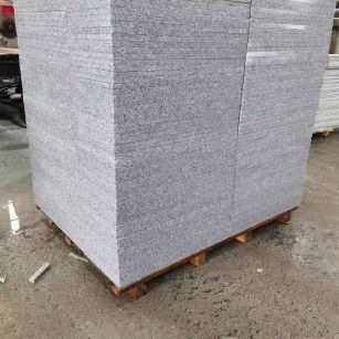 无锡 芝麻白火烧面1.8厚300*600地铺石，尺寸标准，厚薄均匀