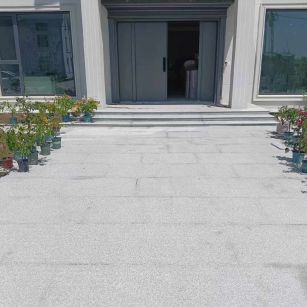 无锡 芝麻白花岗岩地铺石地面铺装