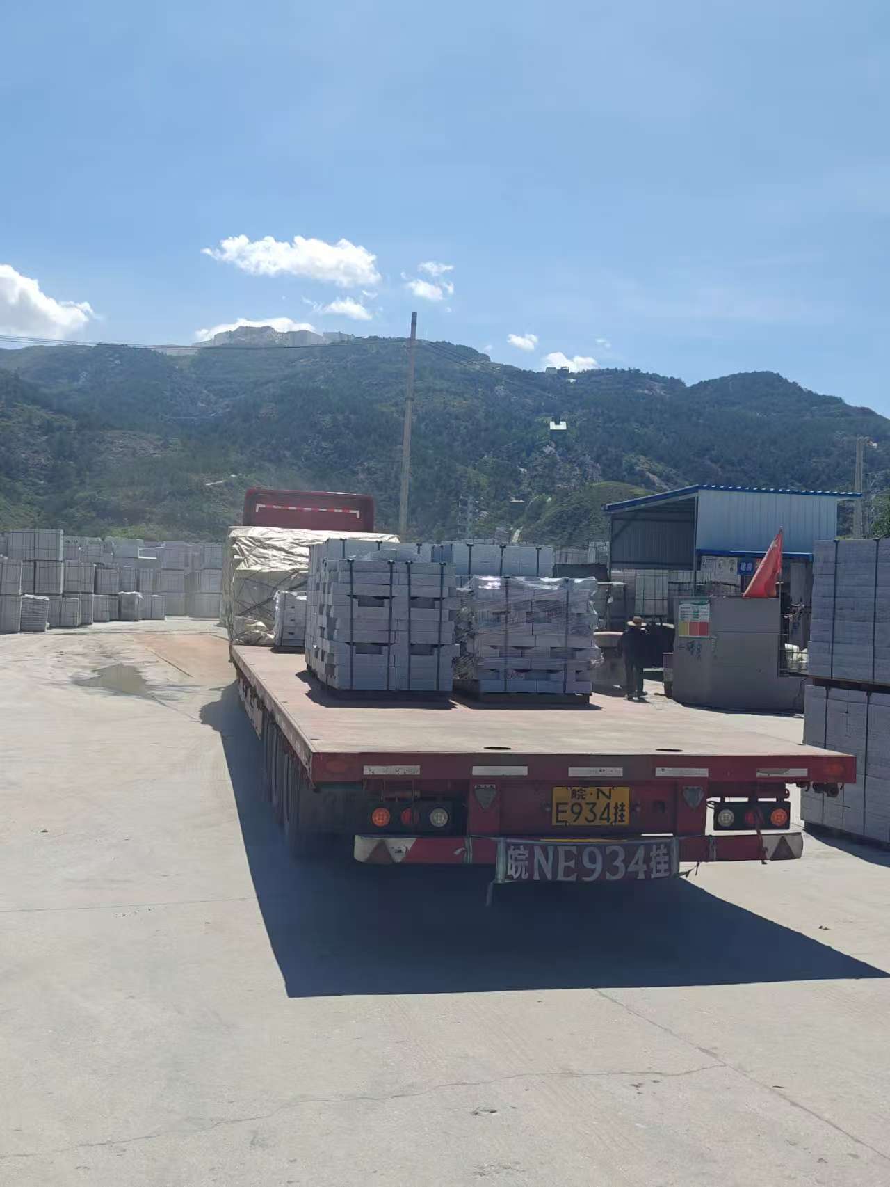 无锡 芝麻白仿形路沿石，直形路沿石