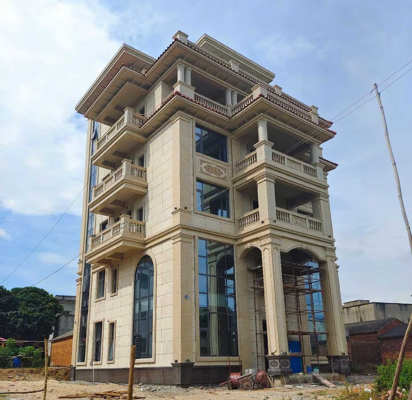 无锡 黄金麻花岗岩石材别墅外墙干挂搭配（雕花栏杆花瓶柱门楼罗马柱）