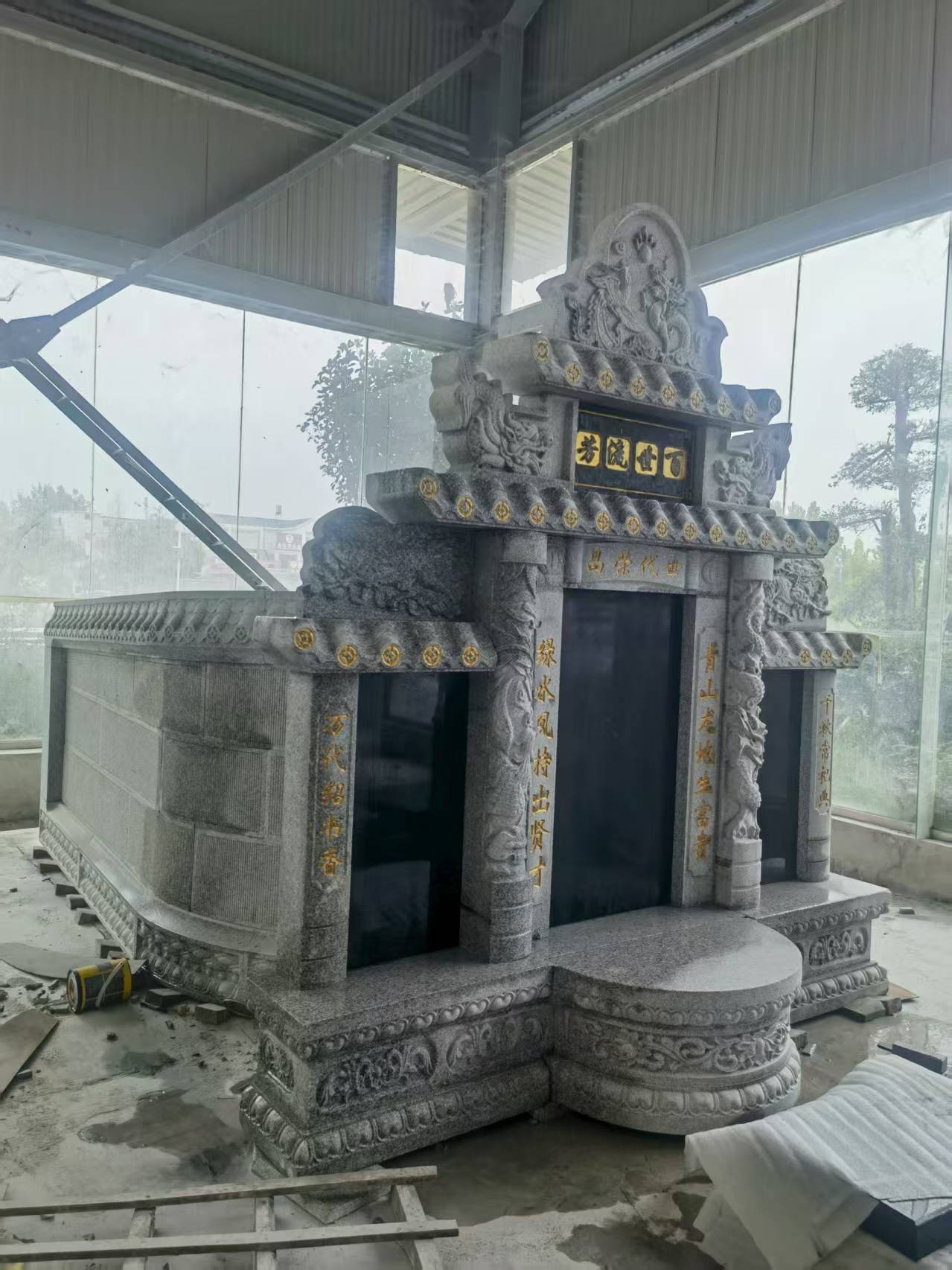 无锡 芝麻白墓碑效果展示图