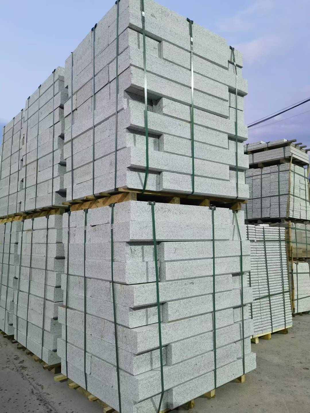 无锡 芝麻白花岗岩路沿石，路缘石，路肩石，道牙，立缘石，马路牙子，街沿石，侧石等