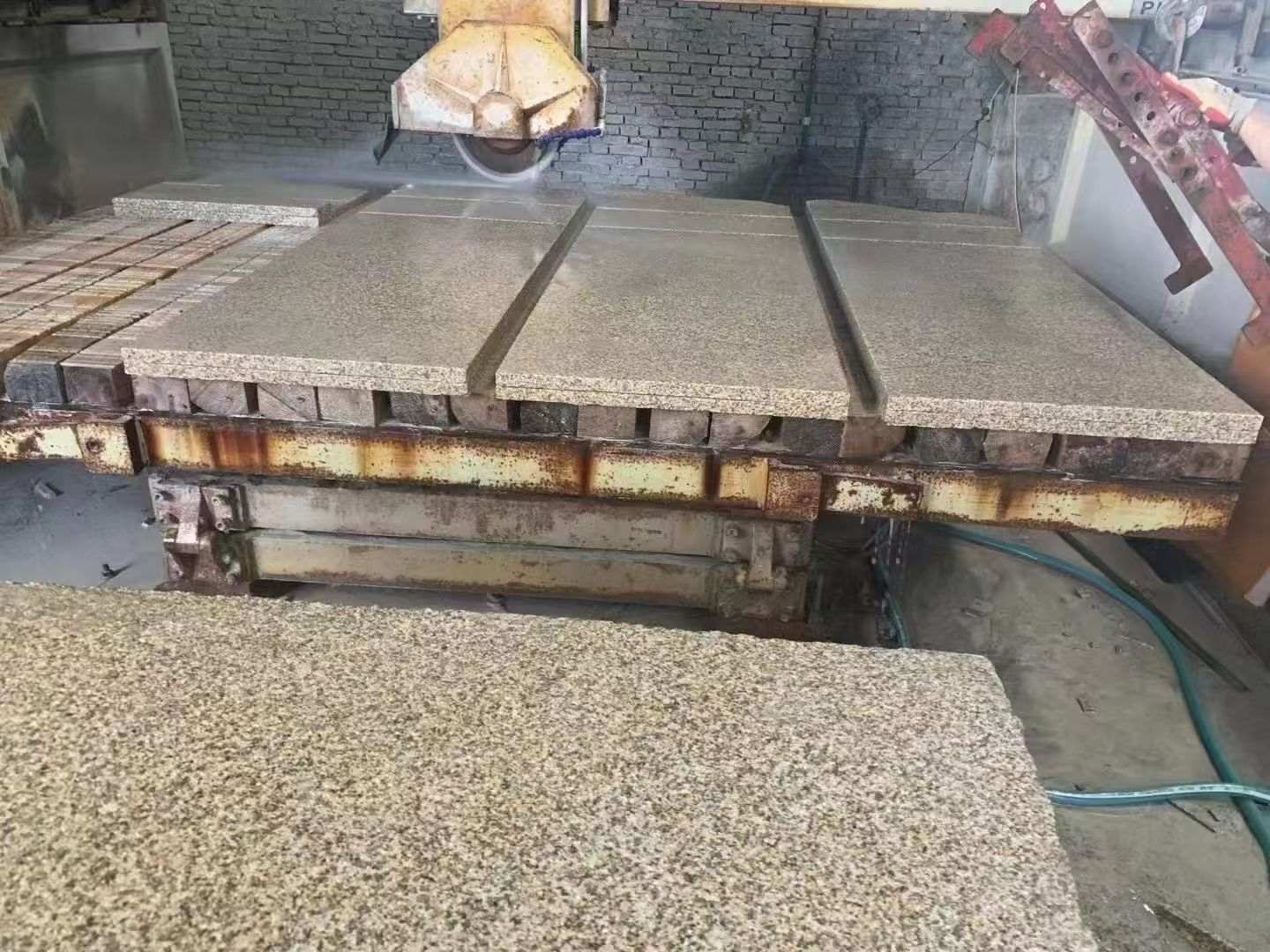 无锡 黄金麻荔枝面成品板加工