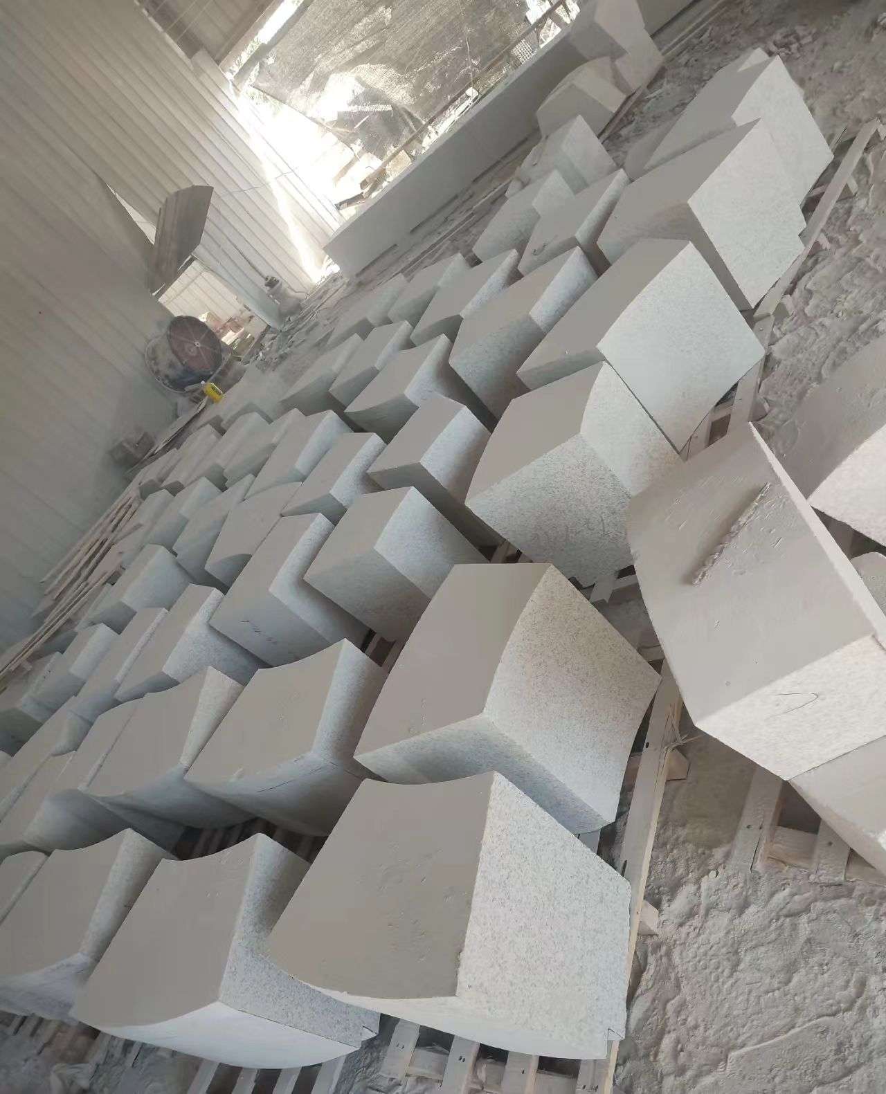 无锡 白麻花岗岩异形坐凳