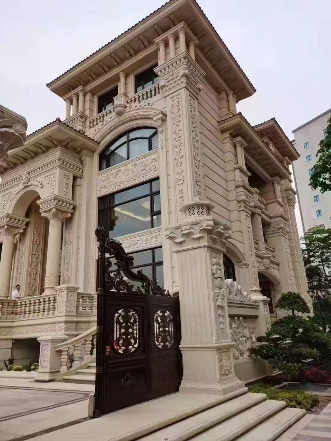 无锡 黄金麻花岗岩别墅外墙干挂效果展示